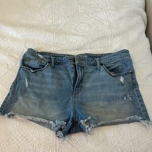Universal thread Jean shorts